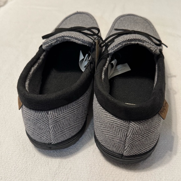 Dearfoams Men's Size Large 11-12 Black and Gray Herringbone Loafer Slippers NWT - Picture 6 of 9